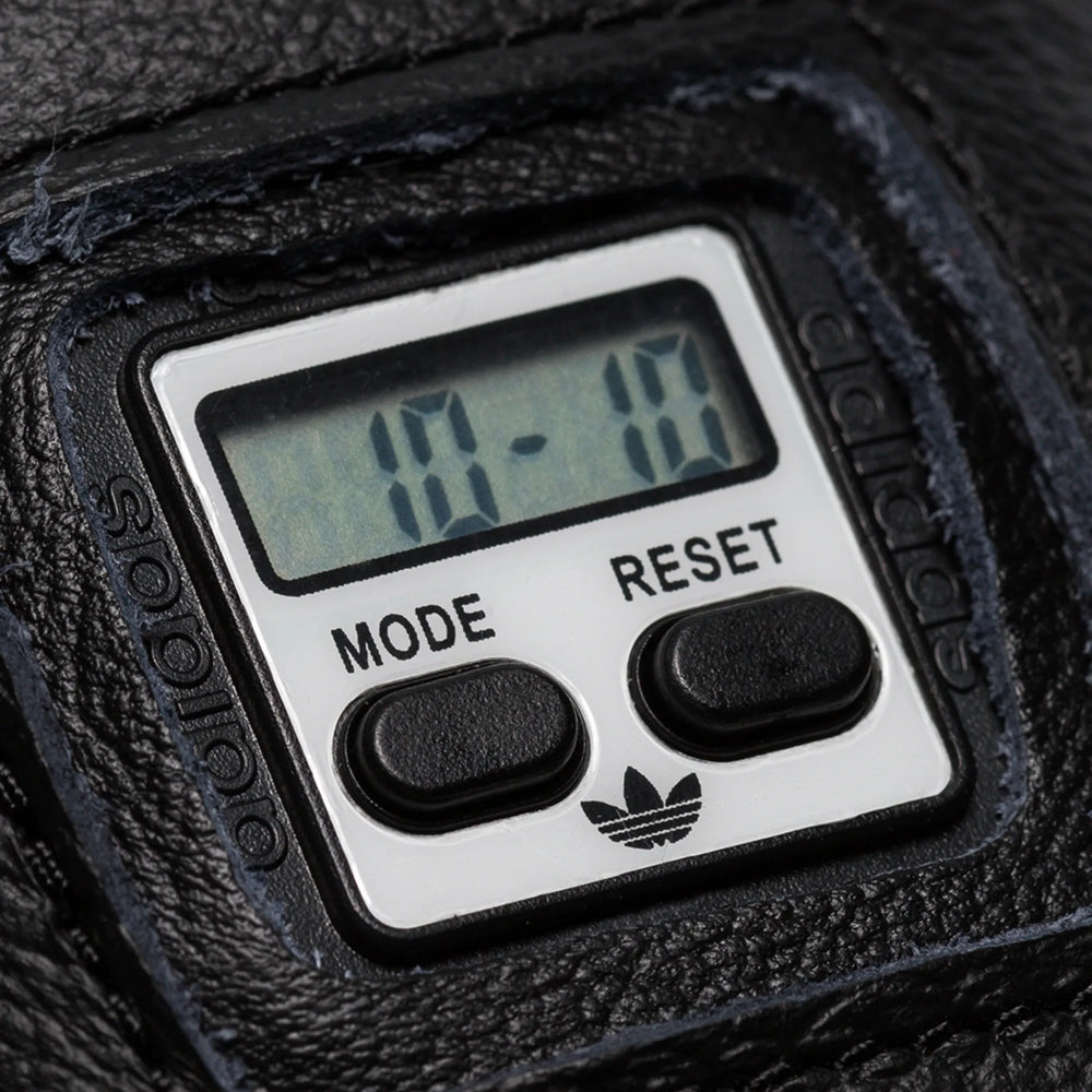 Adidas-Micropacer-X-R1-TFL-‘Triple-Black’-clock