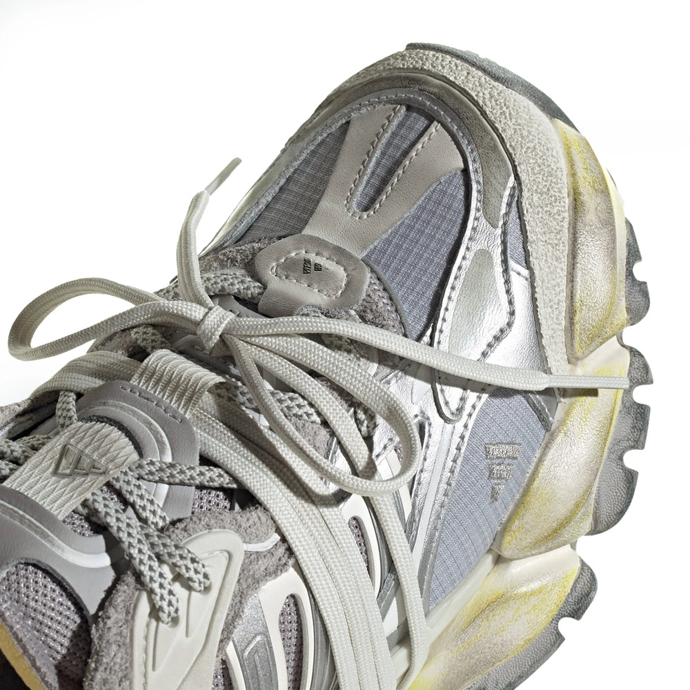 adidas_xlg_runner_deluxe_grey_metallic_silver_2025_7