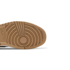 Air-Jordan-1-Low-SE-Denim-GS-(2021)-sole-close-up