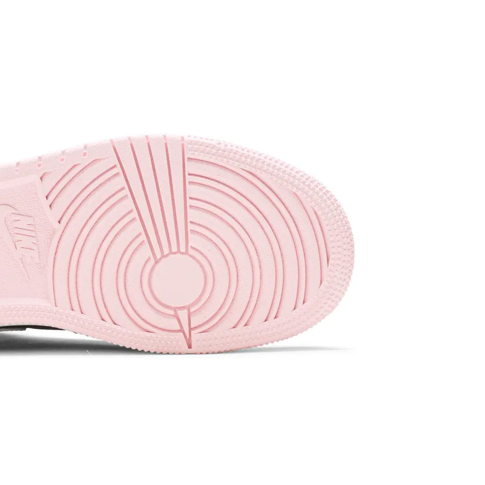 Air-Jordan-1-Mid-GS-‘Arctic-Punch’-sole-close-up