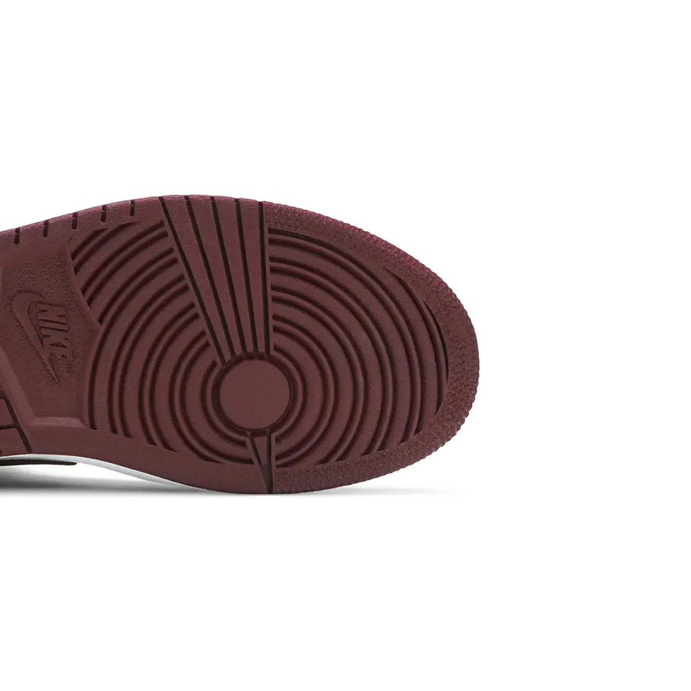 Air-Jordan-1-Mid-W-SE-‘Black-Dark-Beetroot’-sole-close-up