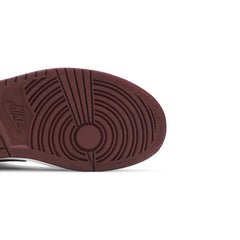 Air-Jordan-1-Mid-W-SE-‘Black-Dark-Beetroot’-sole-close-up