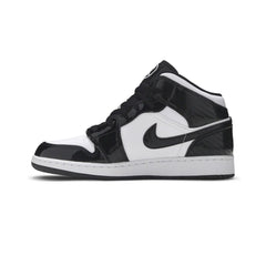 Air-Jordan-1-Mid-‘Carbon-Fiber-All-Star’-GS-side-2