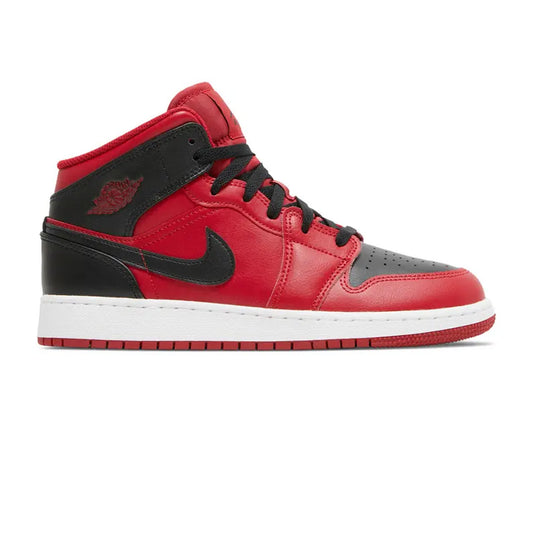 Air-Jordan-1-Mid-‘Reverse-Bred’-GS-(2021)-1