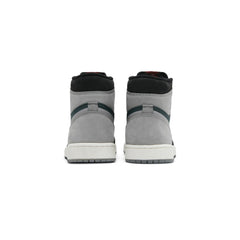 Air-Jordan-1-Retro-High-Element-Gore-Tex-Black-Particle-Grey-2021-4