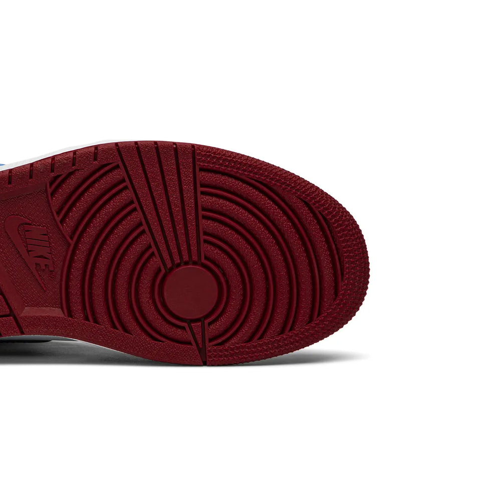 Air-Jordan-1-‘Fearless-UNC-Chicago’-sole-close-up