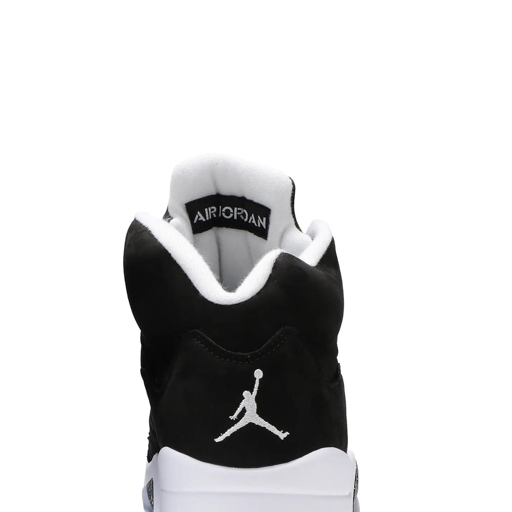 Air-Jordan-5-‘Oreo’-(2021)-back-close-up