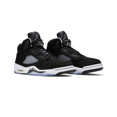 Air-Jordan-5-‘Oreo’-(2021)-front-side
