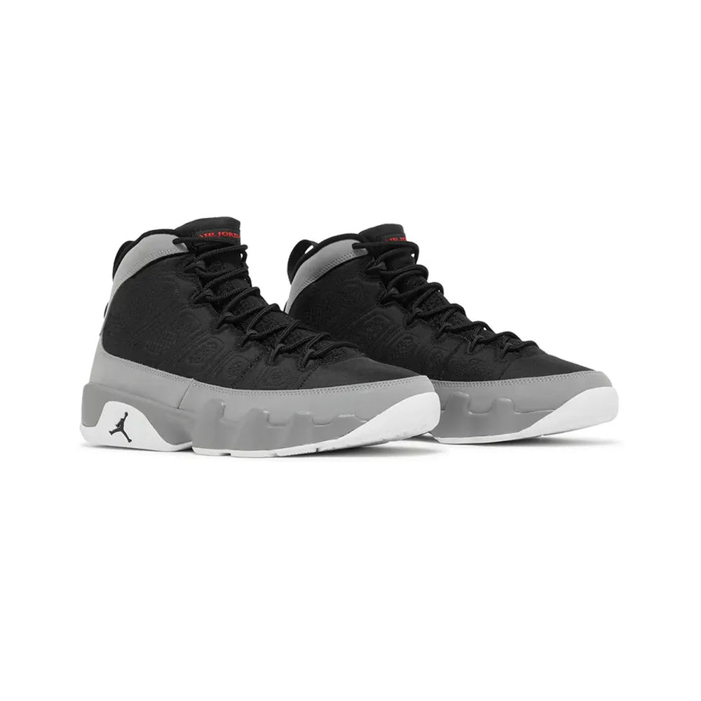 Air-Jordan-9-Retro-‘Particle-Grey’-(2022)-side