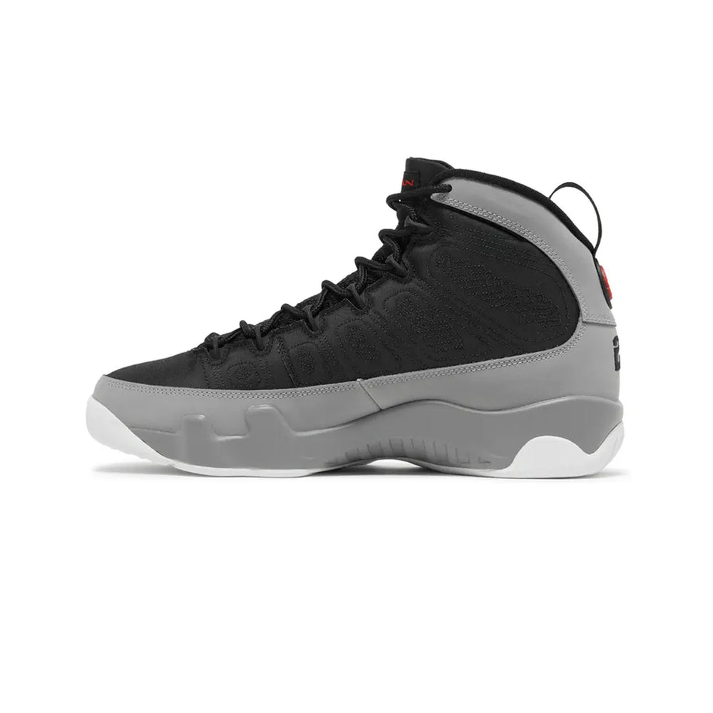 Air-Jordan-9-Retro-‘Particle-Grey’-(2022)-side-2