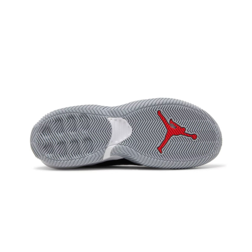 Air-Jordan-Stay-Loyal-‘Bred’-sole