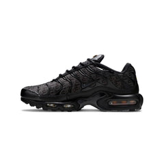 air_max_tn_plus_black_repeat_logo_2020_3
