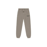 fear_of_god_essentials_classic_sweatpant_homestead_heather_2025_1