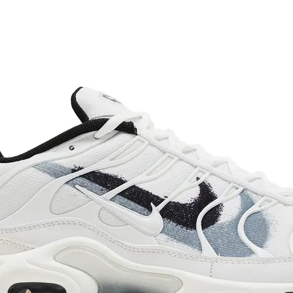 Nike-Air-Max-Terrascape-Plus-Spray-Paint-Swoosh-6