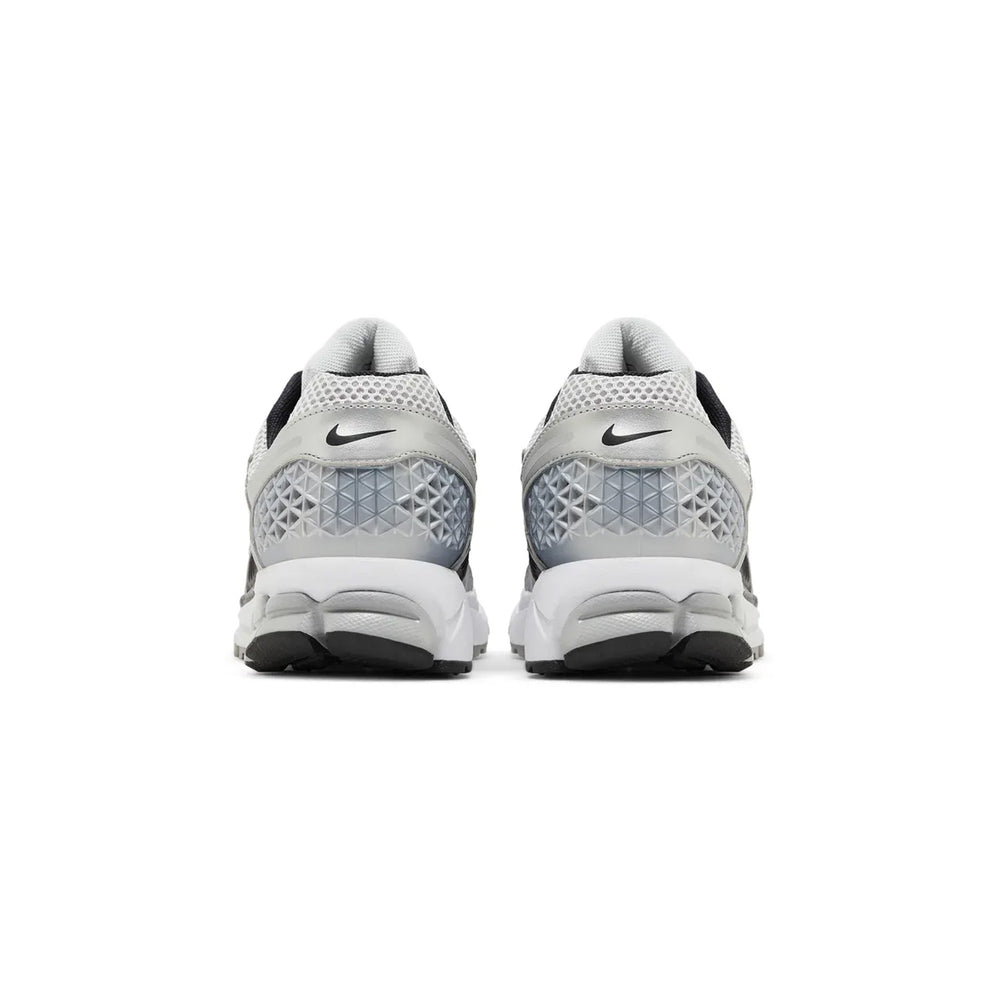 Nike-Air-Zoom-Vomero-5-Metallic-Silver-Black-4
