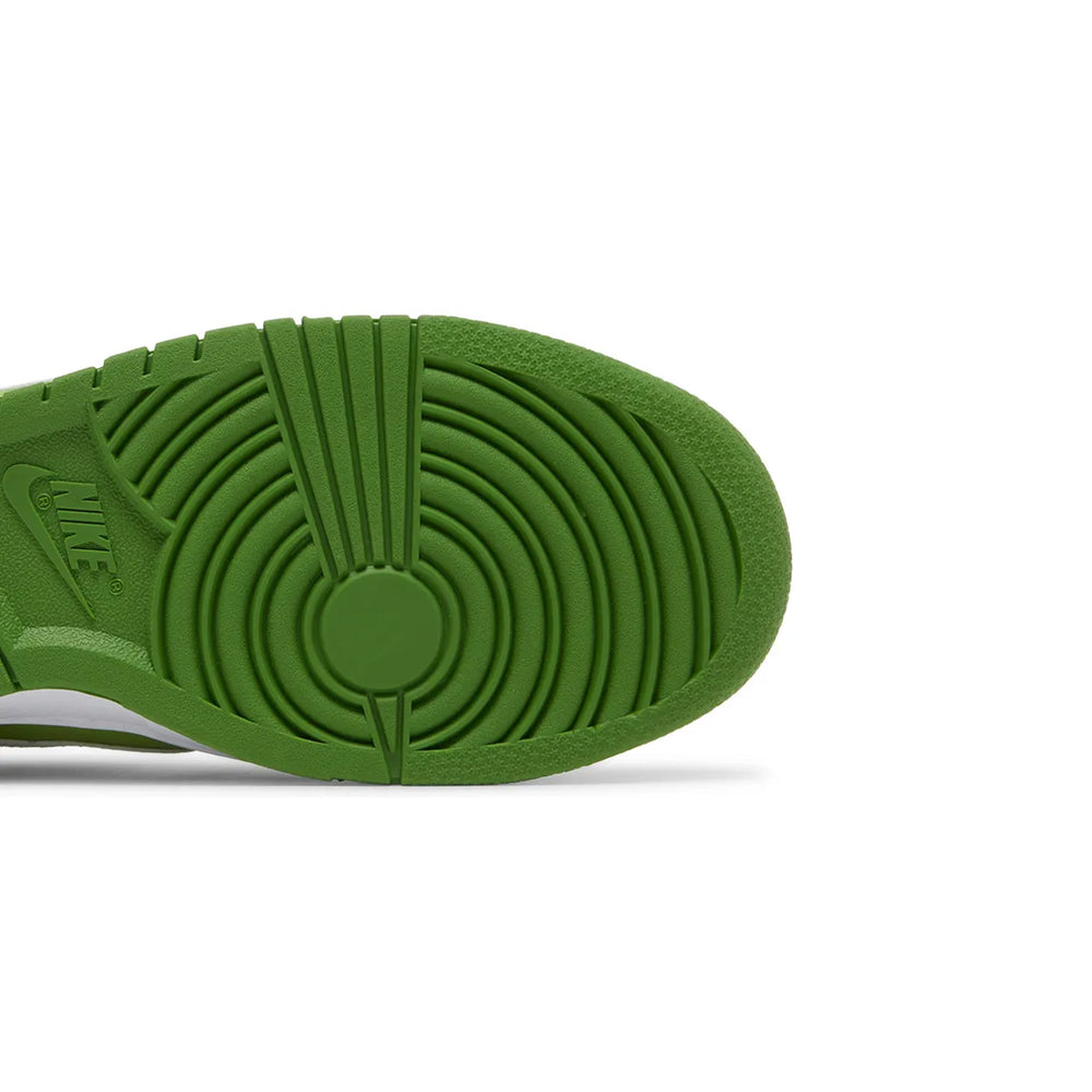 Nike-Dunk-Low-‘Chlorophyll’-(2022)-8