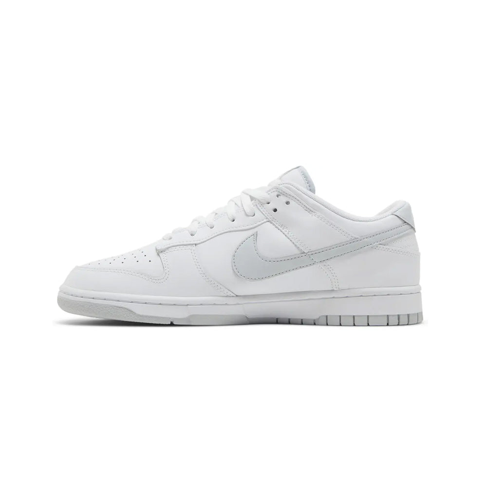 Nike-Dunk-Low-‘Pure-Platinum-Grey’-2