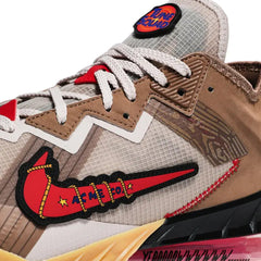 Nike-LeBron-18-Low-‘Wile-E.-vs-Roadrunner-Space-Jam’-(2021)-6