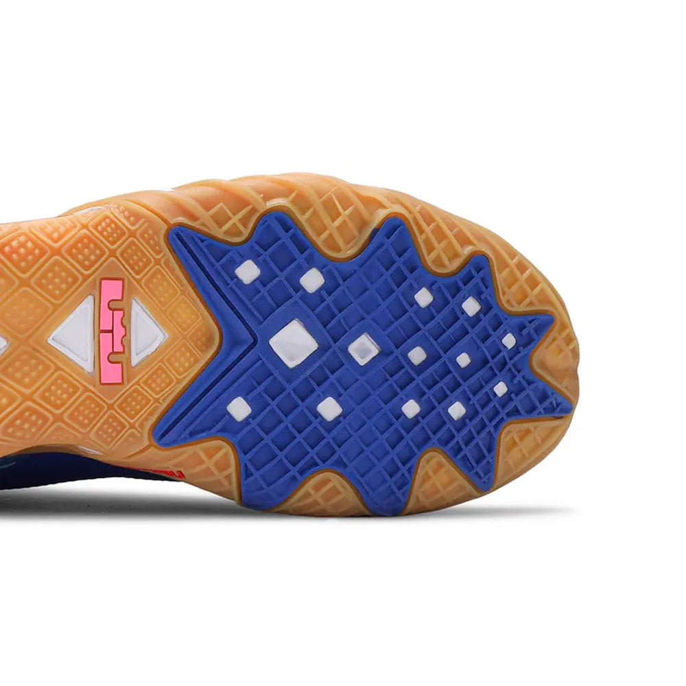 Nike-LeBron-18-Low-‘Wile-E.-vs-Roadrunner-Space-Jam’-(2021)-9