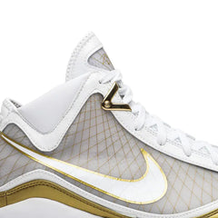 Nike-LeBron-7-‘China-Moon’-(2020)-side-close-up