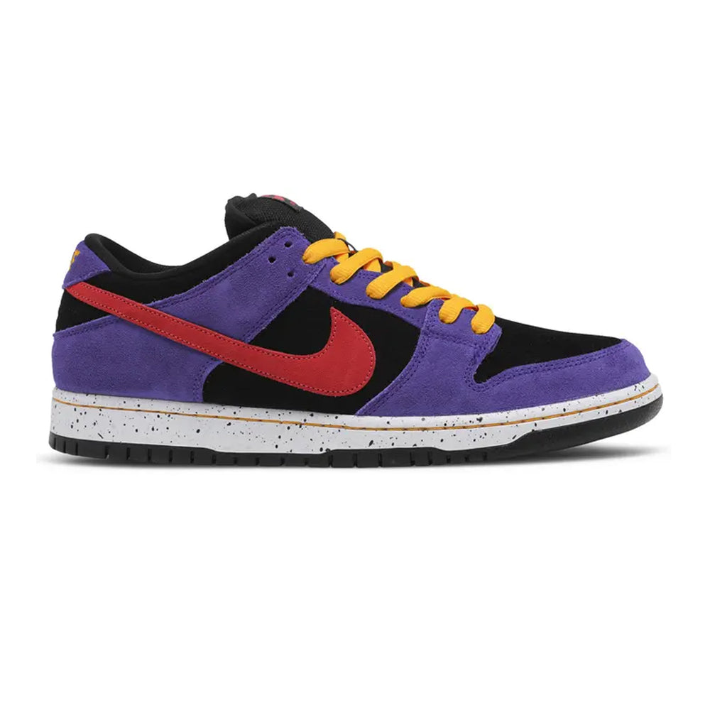 Nike-SB-Dunk-Low-ACG-Terra-1