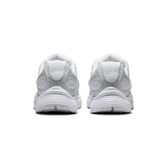 nike_v5_rnr_white_metallic_silver_2025_5