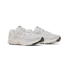 Nike-Zoom-Vomero-5-SP-‘Vast-Grey’-(2022)-2