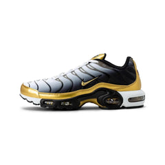 air_max_tn_plus_white_black_metallic_gold_2020_3