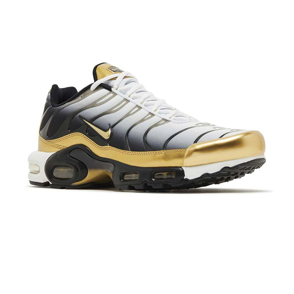 air_max_tn_plus_white_black_metallic_gold_2020_6
