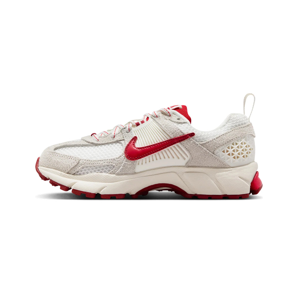nike_vomero_5_se_sail_team_crimson_gs_2025_10