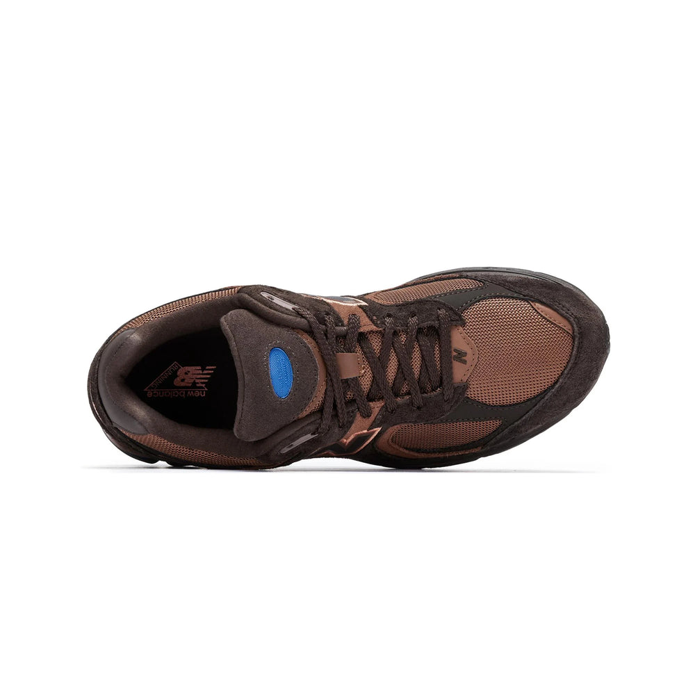 new_balance_2002r_chocolate_2024_11