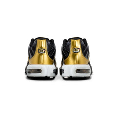 air_max_tn_plus_white_black_metallic_gold_2020_4