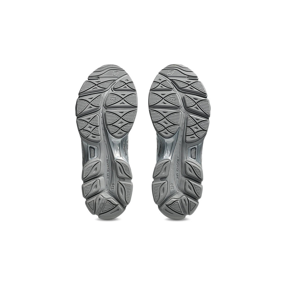 asics_x_cecilie_bahnsen_gel_cumulus_16_glacier_grey_pure_silver_2025_7