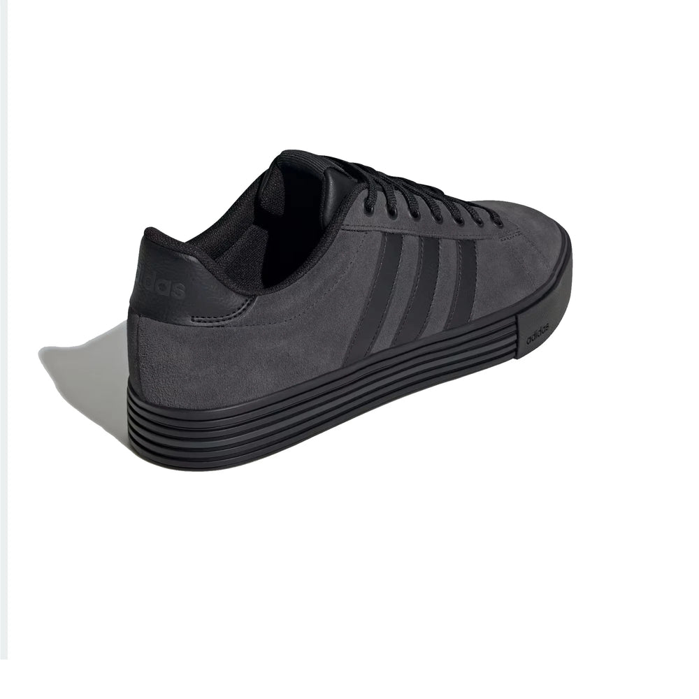 adidas_daily_40_core_black_carbon_6