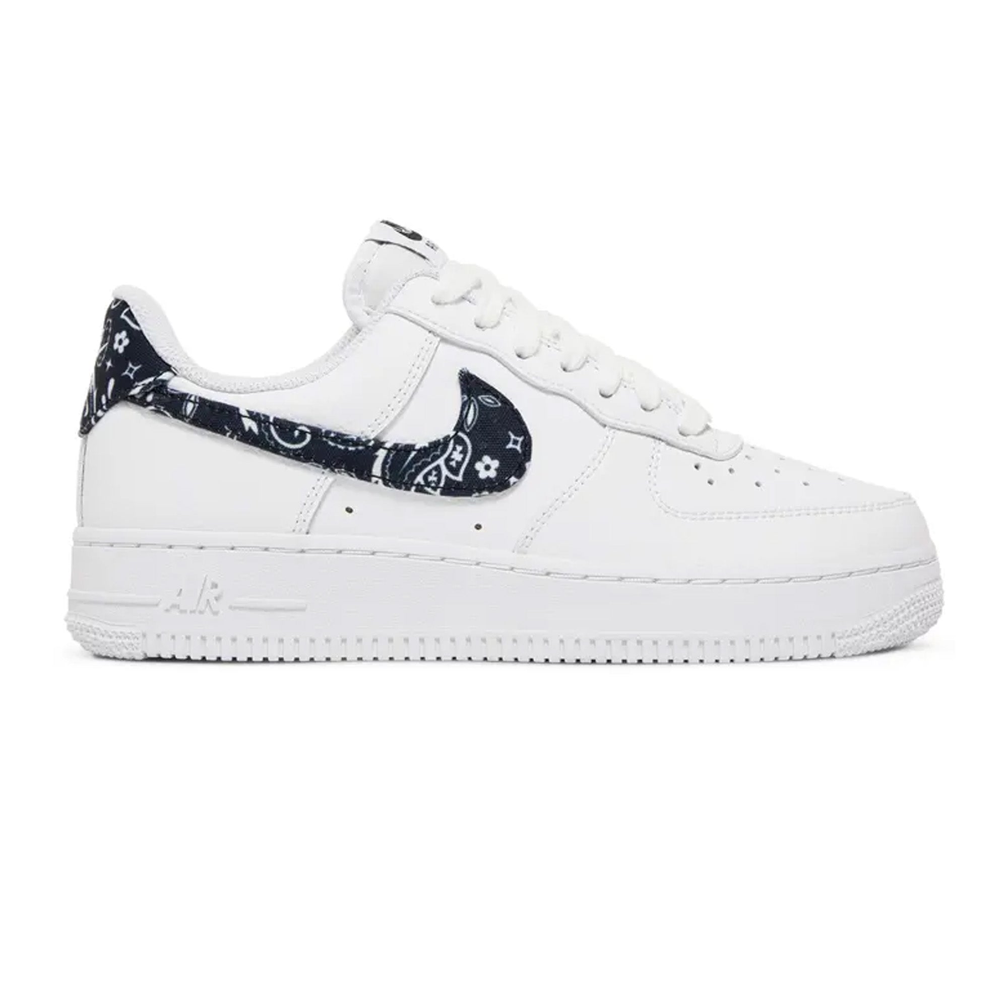 Air-Force-1-Low-’07-‘White-Black-Paisley’-W-(2021)-1
