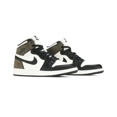 Air-Jordan-1-High-‘Dark-Mocha’-GS-front-side