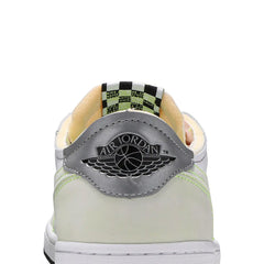 Air-Jordan-1-Low-OG-‘Ghost-Green’-back-close-up
