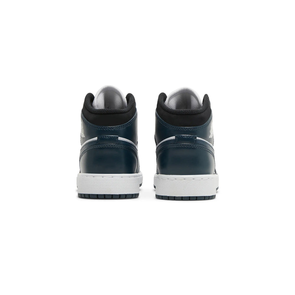 Air-Jordan-1-Mid-‘Armory-Navy’-GS-back