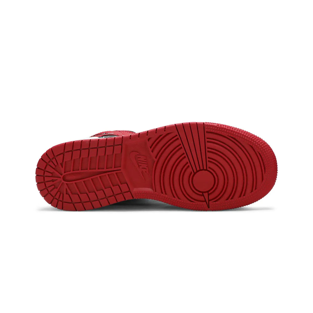 Air-Jordan-1-Mid-‘Chicago-White-Heel’-GS-sole