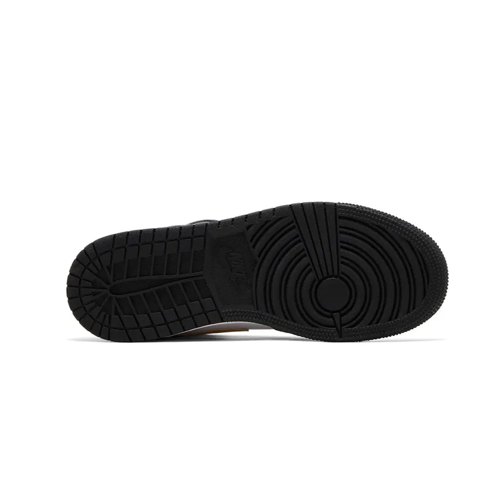 Air-Jordan-1-Mid-‘Pollen-Black’-GS-sole