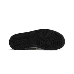 Air-Jordan-1-Mid-‘White-Pollen-Black’-sole