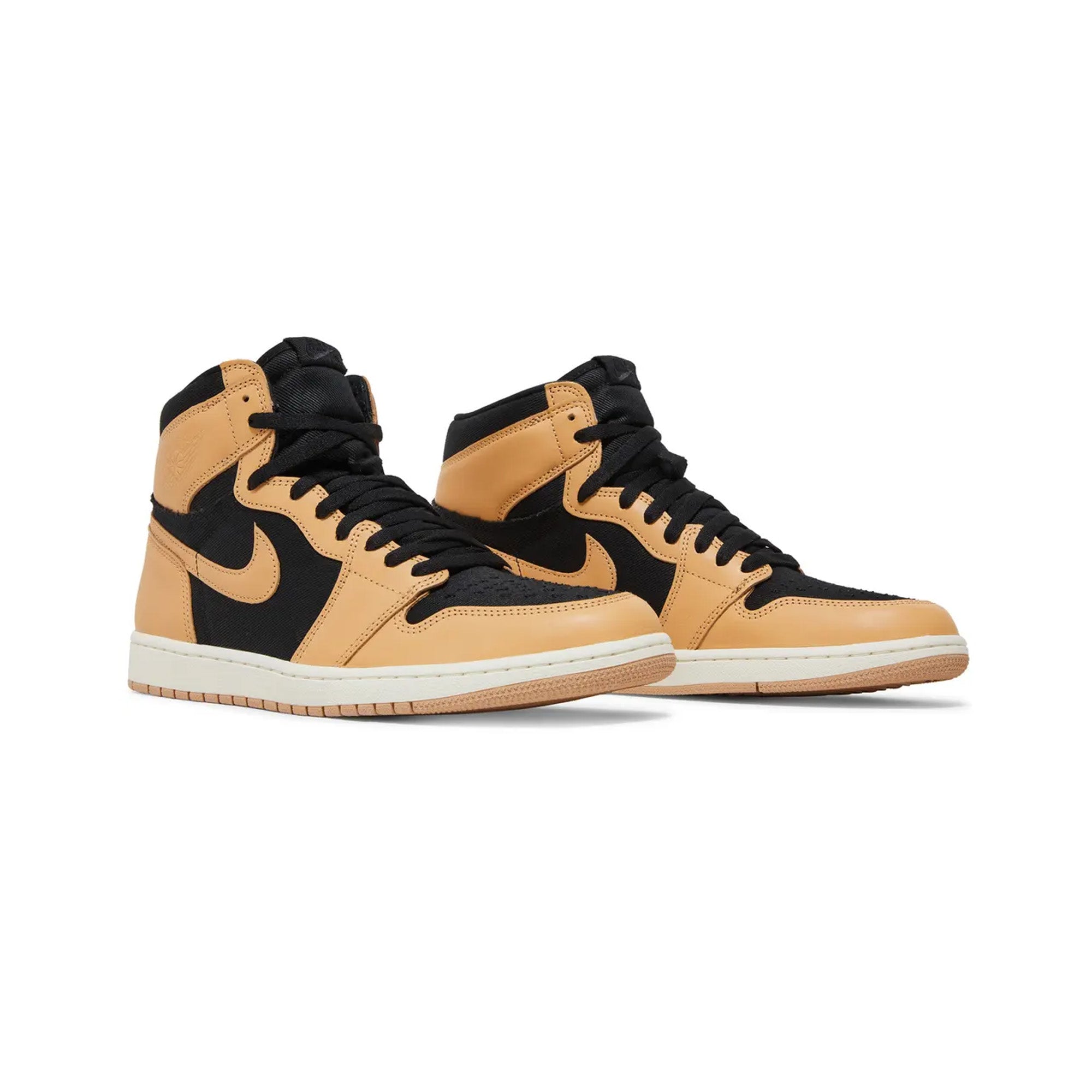 Air-Jordan-1-Retro-High-OG-‘Heirloom’-(2022)-front-side