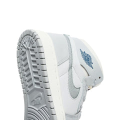 Air-Jordan-1-Zoom-CMFT-‘Photon-Dust’-heel-close-up