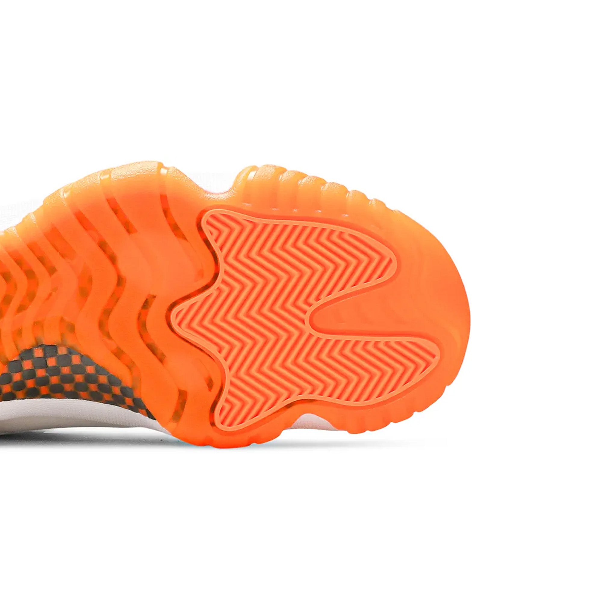 Air-Jordan-11-‘Citrus’-W-sole-close-up