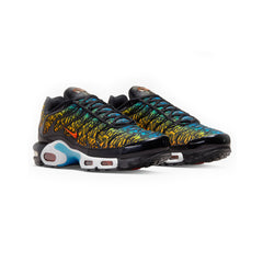 Air-Max-Plus-'Brixton-Graffiti'-(2022)-front-side