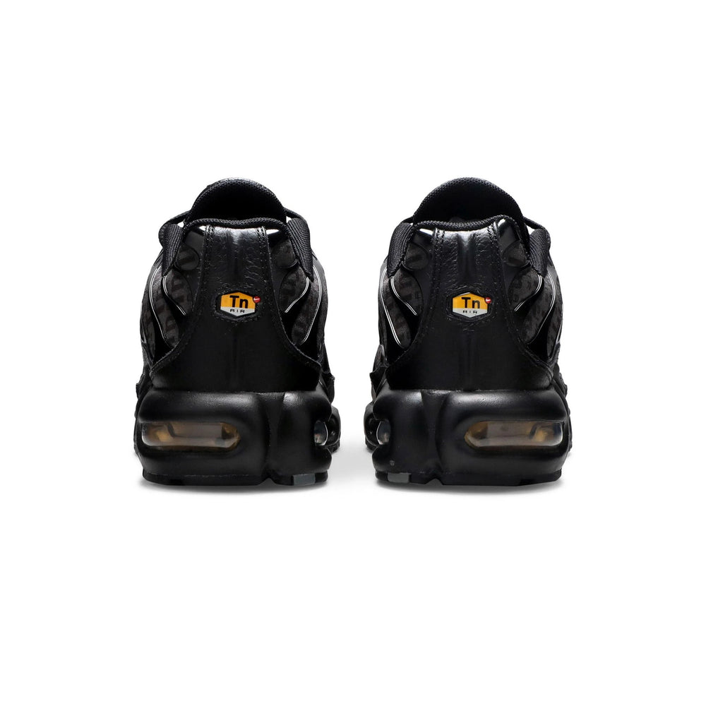 air_max_tn_plus_black_repeat_logo_2020_4
