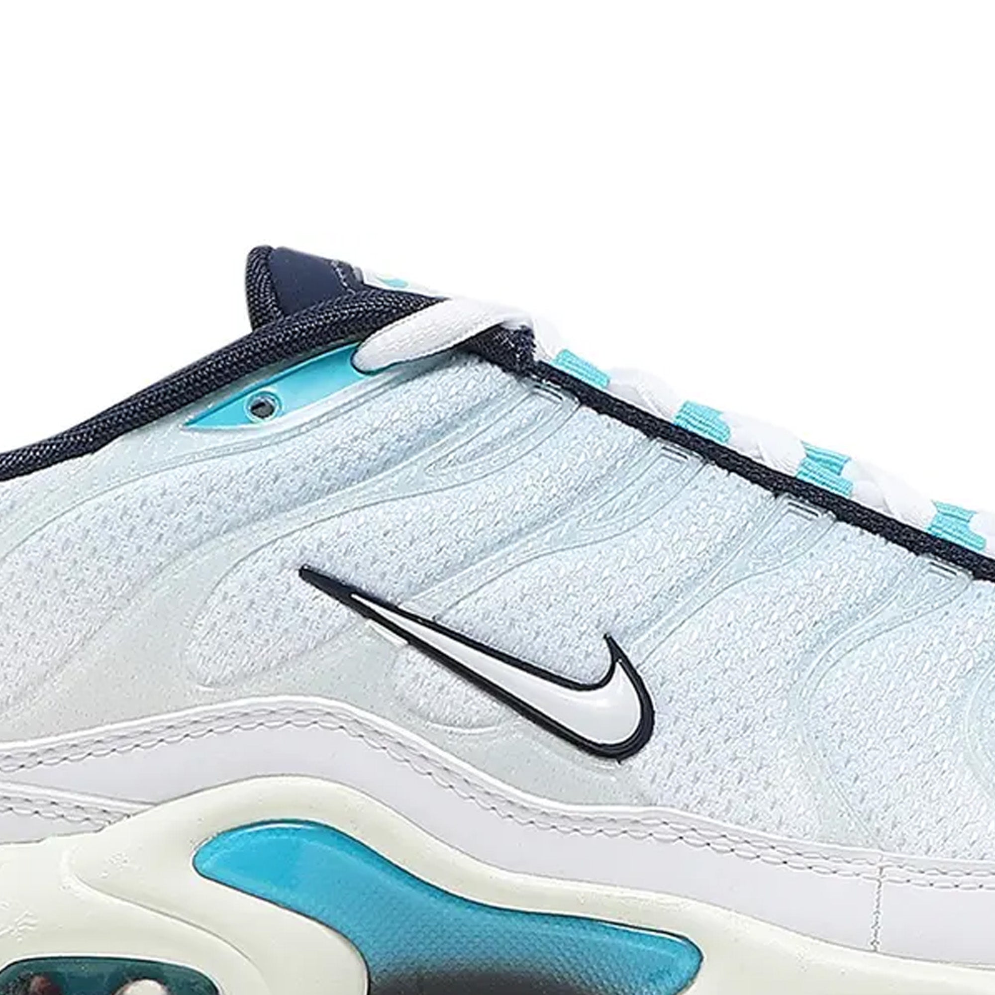 Air-Max-TN-Plus-'Psychic-Blue'-side-close-up