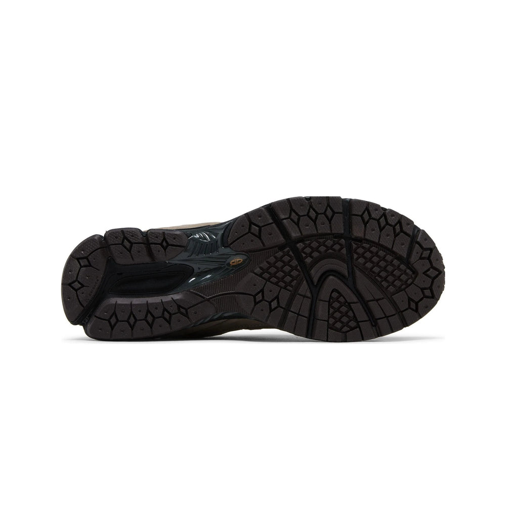 new_balance_2002r_driftwood_black_2023_5