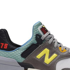 New-Balance-997S-‘Bodega-No-Bad-Days’-(2019)-side-close-up