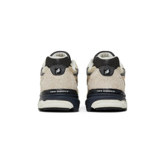 New-Balance-Teddy-Santis-x-990v3-Made-in-USA-Moonbeam-4